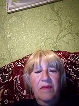 Snapshot of EmmaSwan555 chatting on 07-08-26, 05:06 EmmaSwan555 online show from 07-08-26, 05:06