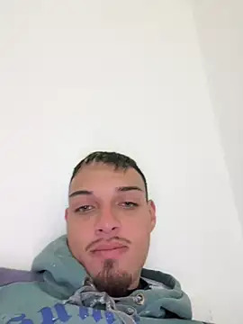 Snapshot of Erick_Santos39 chatting on 07-15-26, 03:39 Erick Santos39 online show from 07-15-26, 03:39