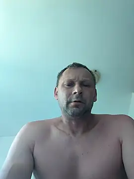 Snapshot of hubertx chatting on 06-26-26, 07:02 hubertx online show from 06-26-26, 07:02