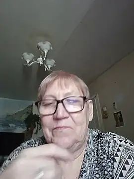Snapshot of Molli1408 chatting on 07-10-26, 10:40 Molli1408 online show from 07-10-26, 10:40