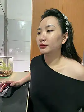 QuynhAnh68 online show from 07-04-26, 02:45