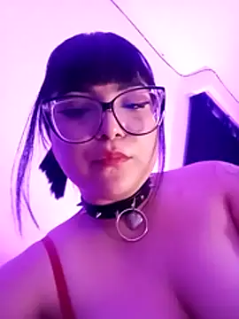 Snapshot of Raven_moon chatting on 07-09-26, 04:49 Raven moon online show from 07-09-26, 04:49