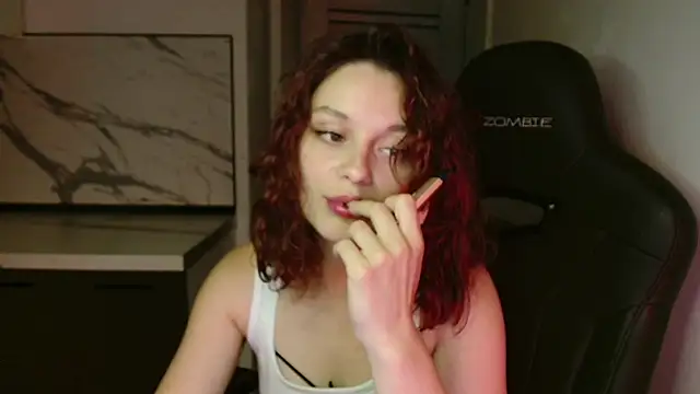 Snapshot of Mia_Luiza chatting on 07-09-26, 10:36 Mia Luiza online show from 07-09-26, 10:36