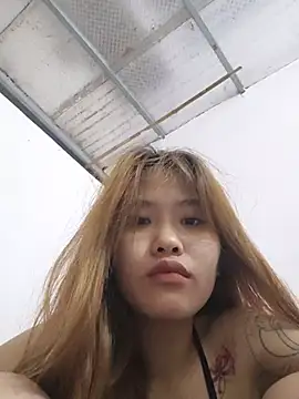 Snapshot of Pemuncuti05 chatting on 06-30-26, 05:14 Pemuncuti05 online show from 06-30-26, 05:14