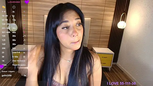 Snapshot of charlotte_2015 chatting on 07-01-26, 11:23 charlotte 2015 online show from 07-01-26, 11:23