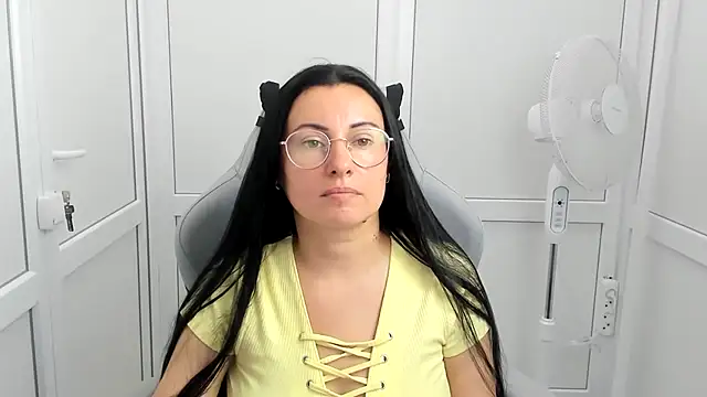 Snapshot of ChloeVibee chatting on 07-02-26, 01:06 ChloeVibee online show from 07-02-26, 01:06