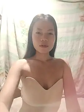Snapshot of andreahxx chatting on 07-13-26, 03:48 andreahxx online show from 07-13-26, 03:48