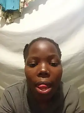 chocolatebebs2 online show from 07-04-26, 08:04