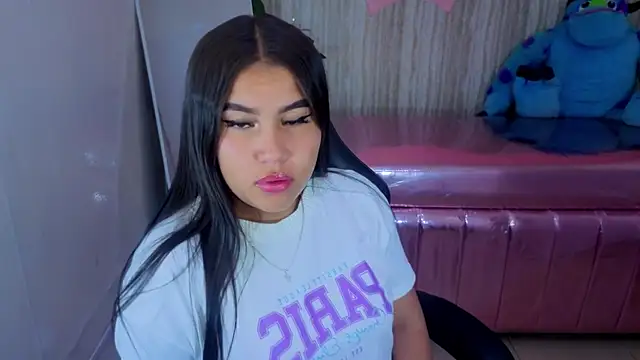 Snapshot of camila_gomez_t chatting on 07-06-26, 08:33 camila gomez t online show from 07-06-26, 08:33