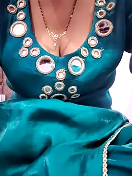 Snapshot of usha__004 chatting on 07-06-26, 11:07 usha 004 online show from 07-06-26, 11:07