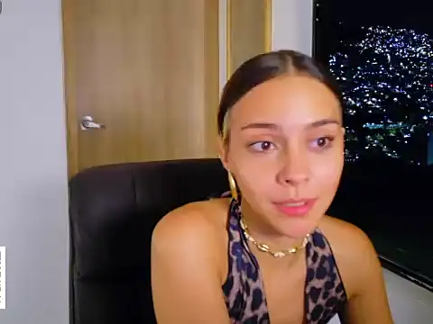 Snapshot of lilithselene chatting on 07-10-26, 01:21 lilithselene online show from 07-10-26, 01:21