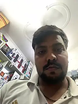 Snapshot of Subham2xx chatting on 07-07-26, 01:26 Subham2xx online show from 07-07-26, 01:26