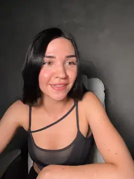 Snapshot of AigulLuna chatting on 07-21-26, 05:15 AigulLuna online show from 07-21-26, 05:15