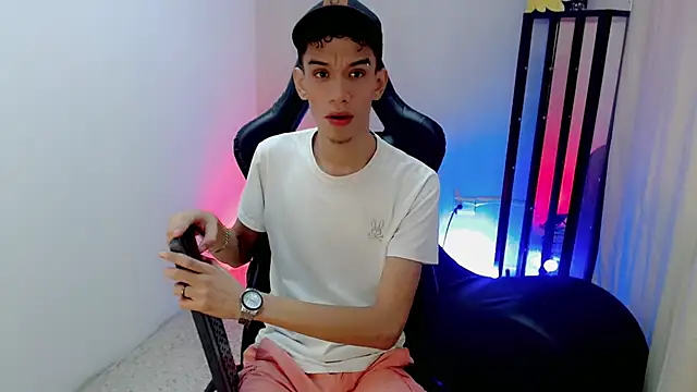 YorYo hot online show from 07-10-26, 01:25