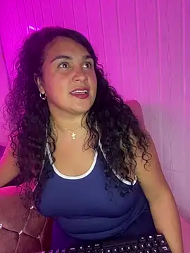 taylor honeey online show from 07-18-26, 03:33