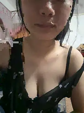 Snapshot of -Yeri- chatting on 07-21-26, 04:42 -Yeri- online show from 07-21-26, 04:42