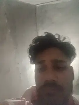 Snapshot of sharvan___13 chatting on 07-10-26, 10:12 sharvan 13 online show from 07-10-26, 10:12