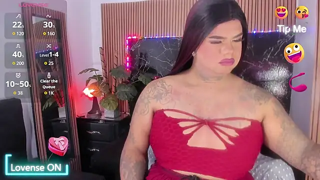 Snapshot of isabelleandbrand chatting on 10-31-25, 12:17 isabelleandbrand online show from 10-31-25, 12:17