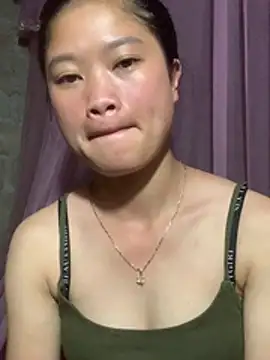 Snapshot of LilyLily68 chatting on 08-03-26, 04:44 LilyLily68 online show from 08-03-26, 04:44