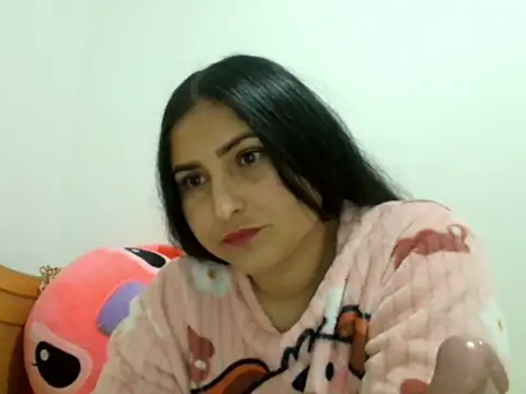 Snapshot of abril9393 chatting on 07-21-26, 12:13 abril9393 online show from 07-21-26, 12:13