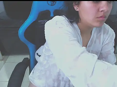 Snapshot of amalia_a chatting on 07-23-26, 06:28 amalia a online show from 07-23-26, 06:28