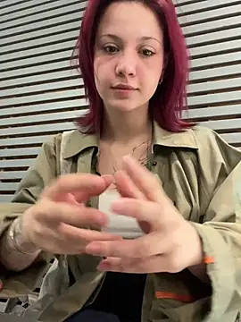 Lilly  Kiss online show from 07-20-26, 07:11