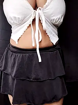 Snapshot of horny-sneha chatting on 07-17-26, 10:55 horny-sneha online show from 07-17-26, 10:55