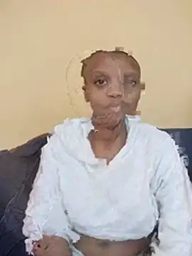 Snapshot of NakedEyez chatting on 07-19-26, 01:04 NakedEyez online show from 07-19-26, 01:04