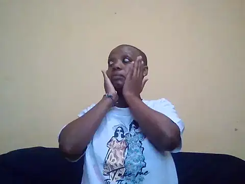 Snapshot of NakedEyez chatting on 07-21-26, 10:28 NakedEyez online show from 07-21-26, 10:28