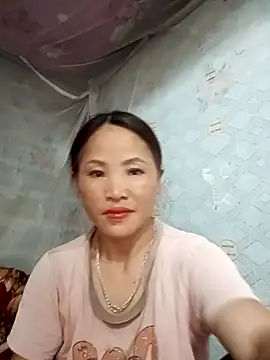 Snapshot of Mie-Miee chatting on 07-17-26, 01:18 Mie-Miee online show from 07-17-26, 01:18