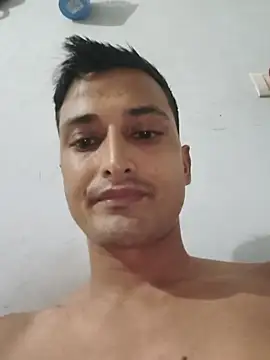 Snapshot of NAVINUKhot_boy chatting on 07-18-26, 02:43 NAVINUKhot boy online show from 07-18-26, 02:43