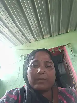 Snapshot of Hott_arushi chatting on 07-23-26, 10:46 Hott arushi online show from 07-23-26, 10:46