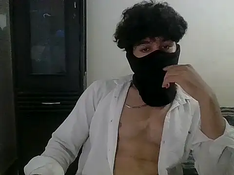 roxiii  online show from 07-19-26, 01:59