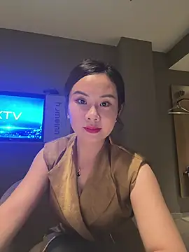 Snapshot of Yanyan__888 chatting on 07-23-26, 02:04 Yanyan 888 online show from 07-23-26, 02:04