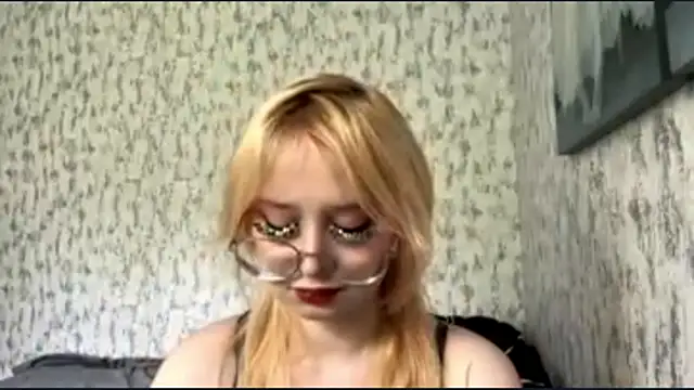 Snapshot of EvelinBossi chatting on 07-23-26, 11:41 EvelinBossi online show from 07-23-26, 11:41