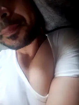 Snapshot of arousing3 chatting on 07-25-26, 12:47 arousing3 online show from 07-25-26, 12:47