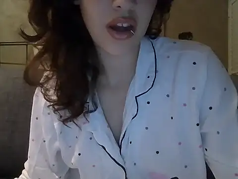 Snapshot of lauranja chatting on 08-07-26, 01:18 lauranja online show from 08-07-26, 01:18