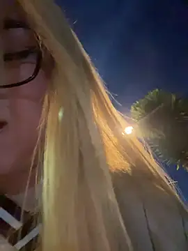 Snapshot of _EmmaRose chatting on 07-24-26, 11:47 EmmaRose online show from 07-24-26, 11:47