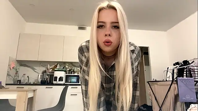 KittySendro online show from 07-24-26, 10:57