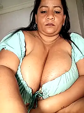 Snapshot of Dajanaaroa chatting on 01-31-25, 04:27 Dajanaaroa online show from 01-31-25, 04:27