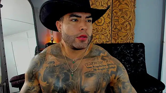 Aaron Vega online show from 08-03-26, 01:49