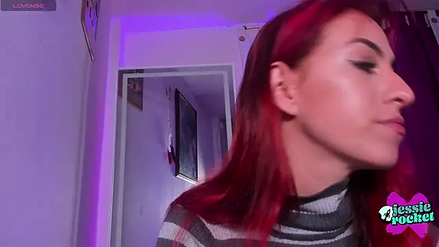 Snapshot of jessierocketx chatting on 10-28-25, 02:53 jessierocketx online show from 10-28-25, 02:53