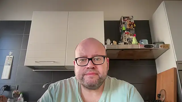 Snapshot of theitalianbear chatting on 12-02-24, 12:29 theitalianbear online show from 12-02-24, 12:29