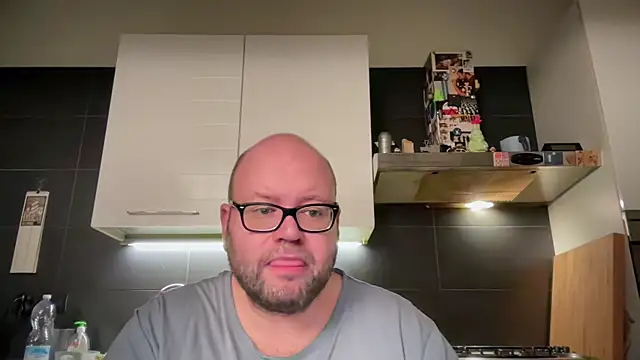 Snapshot of theitalianbear chatting on 12-06-24, 05:31 theitalianbear online show from 12-06-24, 05:31