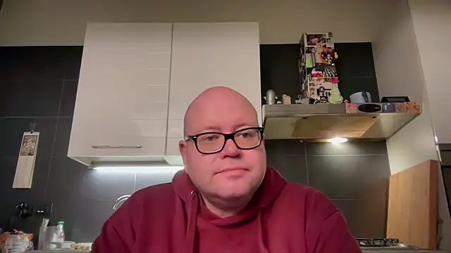 Snapshot of theitalianbear chatting on 12-20-24, 03:53 theitalianbear online show from 12-20-24, 03:53