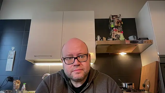 Snapshot of theitalianbear chatting on 01-18-25, 01:40 theitalianbear online show from 01-18-25, 01:40