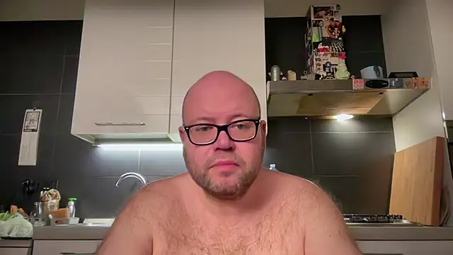 Snapshot of theitalianbear chatting on 01-20-25, 09:01 theitalianbear online show from 01-20-25, 09:01