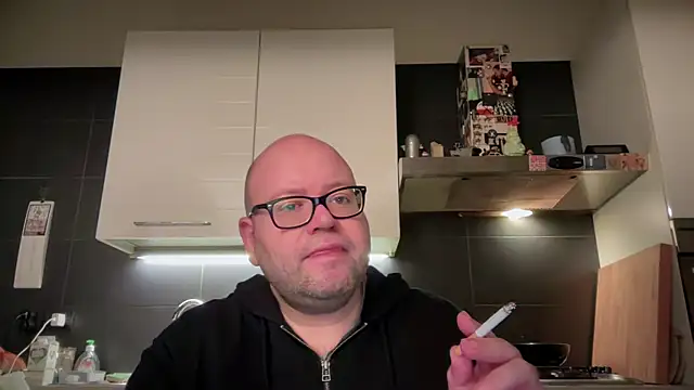 Snapshot of theitalianbear chatting on 02-06-25, 04:53 theitalianbear online show from 02-06-25, 04:53