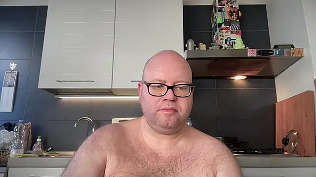 Snapshot of theitalianbear chatting on 03-13-25, 06:58 theitalianbear online show from 03-13-25, 06:58