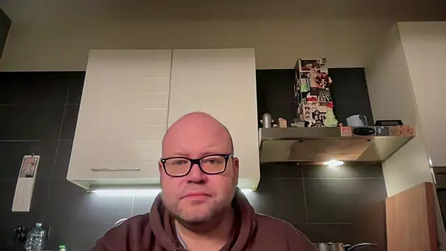 Snapshot of theitalianbear chatting on 03-19-25, 03:52 theitalianbear online show from 03-19-25, 03:52